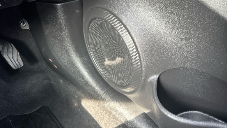 Nissan Juke 1.0 DiG-T 114 N-Connecta 5dr Petrol Hatchback